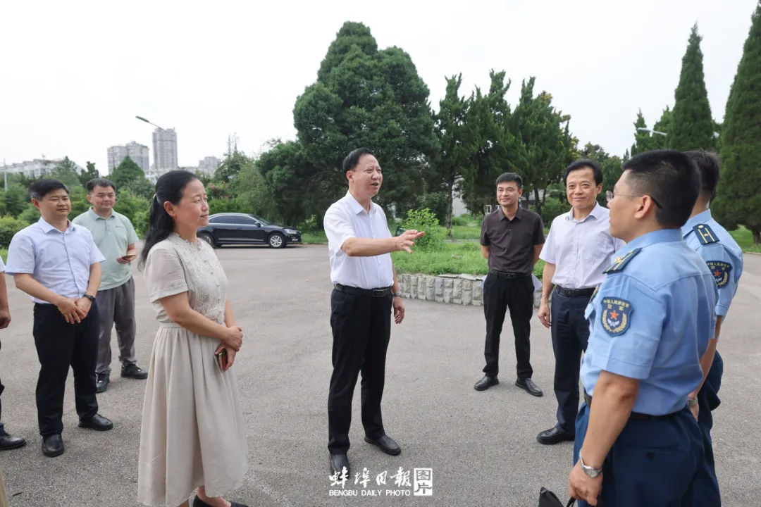 用好航校资源，办好双拥学校！黄晓武调研推进义务教育学校借址办学工作